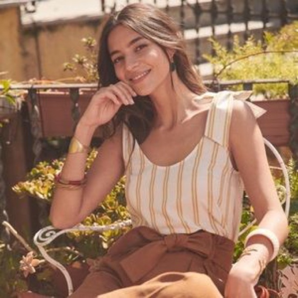 Sézane Rio Top - size 10 in ochre